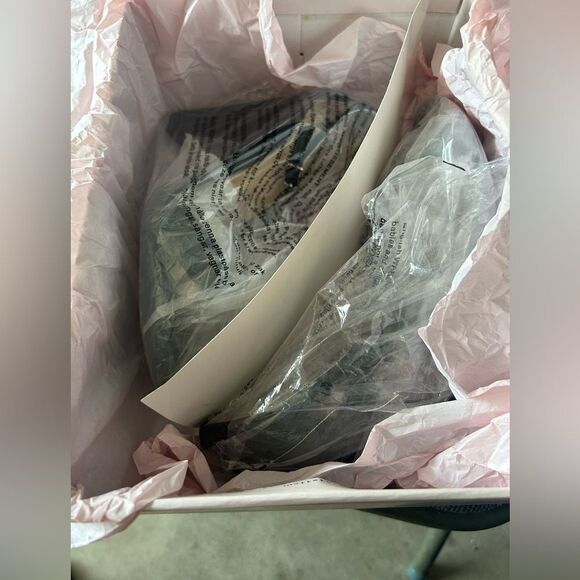 JustFab Black Heels with Elegant Design - Picture 15 of 16